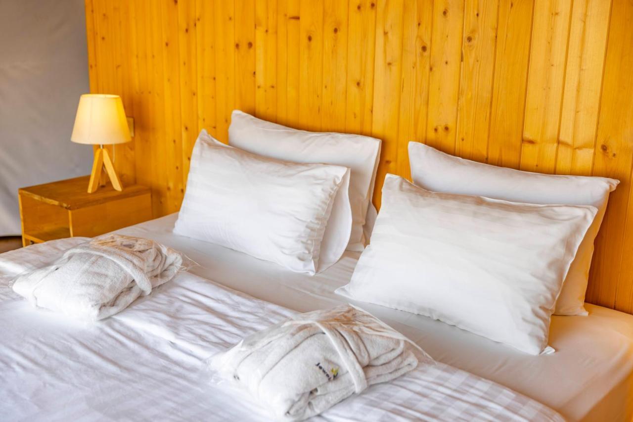 Jewelberry Glamping Hotel Tbilisi Mtsʼkhetʼa Exterior foto